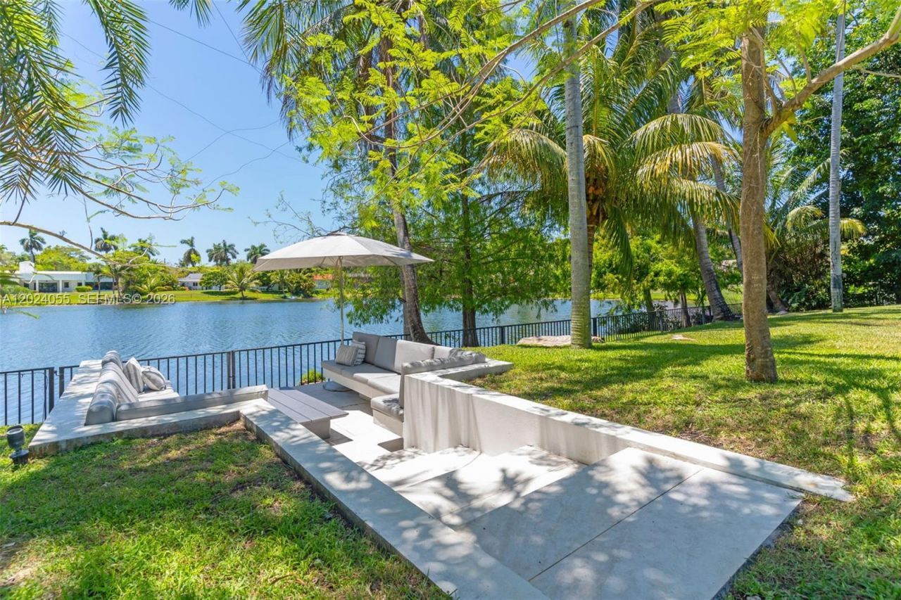 13400 SW 70th Ave, Pinecrest, FL 33156 Photo