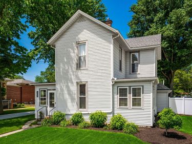 304 E High Street, Ashley, OH 43003
