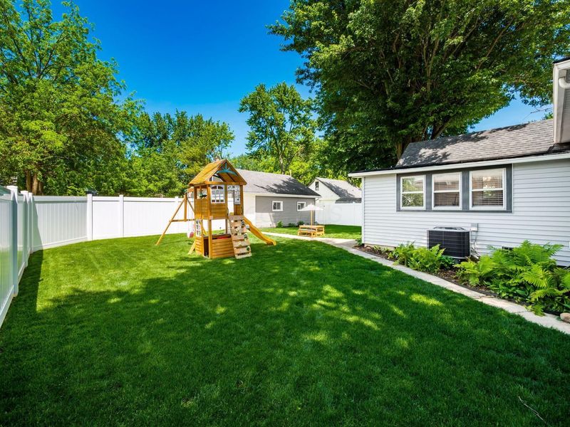 304 E High Street , Ashley, OH 43003 Photo 45