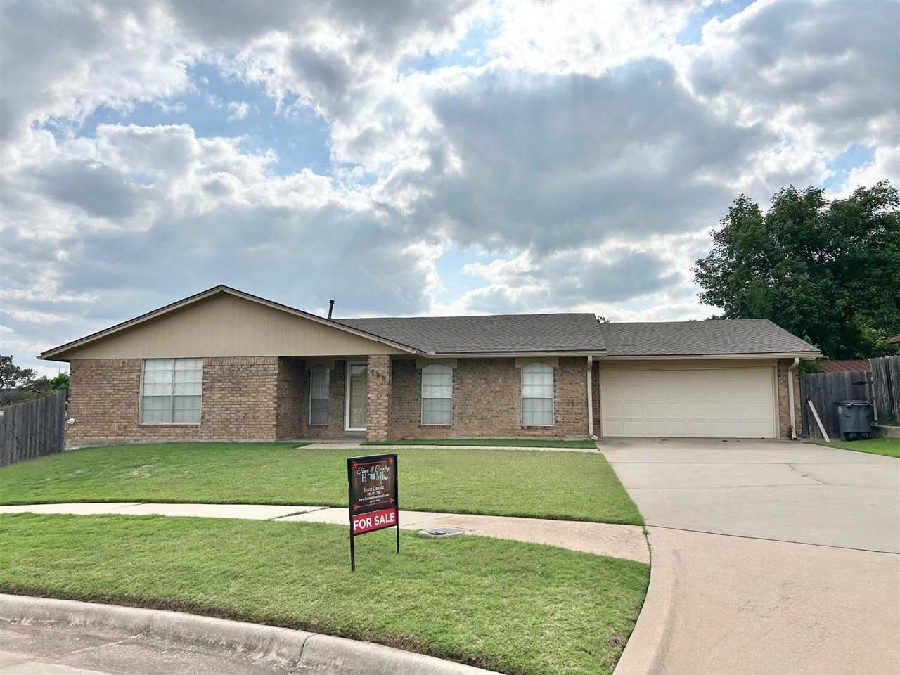 709 SW Chaucer Cir., Lawton, OK 73505 Main Photo