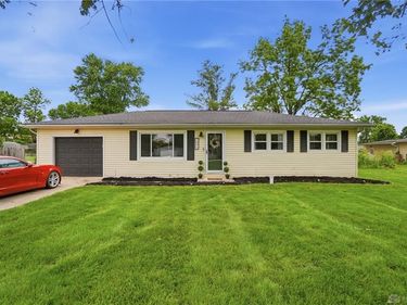 7854 Lowe Drive, Carlisle, OH 45005