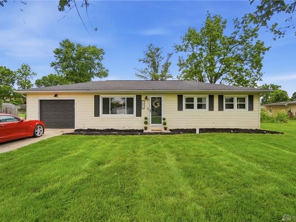 7854 Lowe Drive, Carlisle, OH 45005