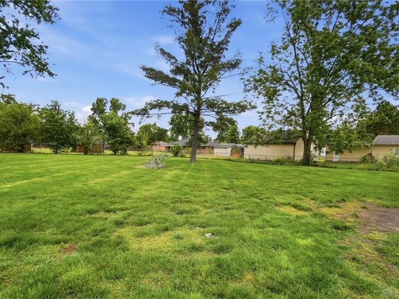 7854 Lowe Drive, Carlisle, OH 45005 Photo 23