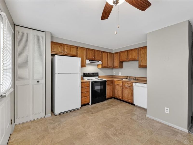 107 Marco Lane, Unit 11, Washington Township, OH 45458 Photo 15