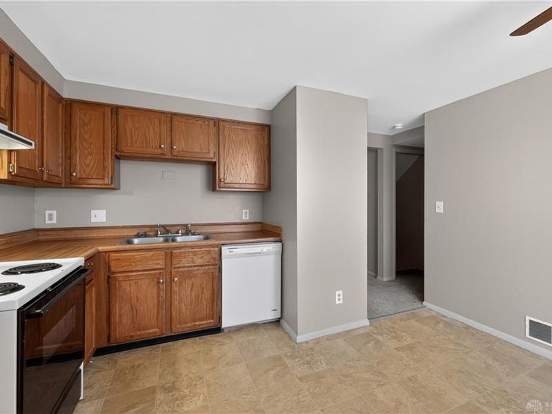 107 Marco Lane, Unit 11, Washington Township, OH 45458 Photo 16