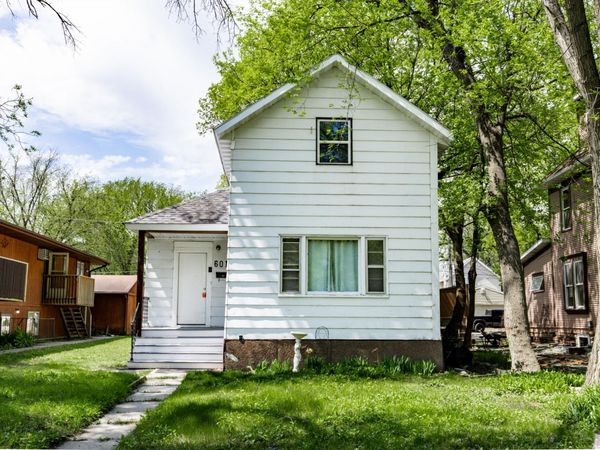 601 10th Street S, Fargo, ND 58103