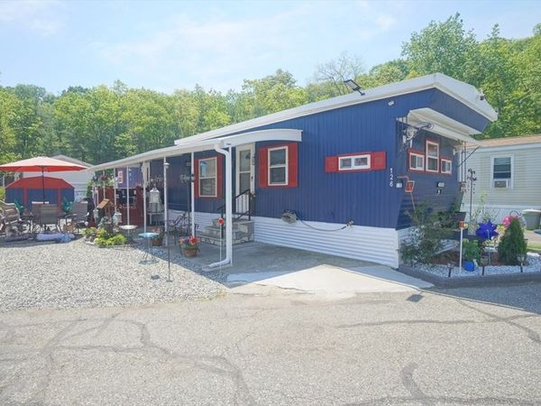 93 Grochmal Ave, Unit 126, Springfield, MA 01151