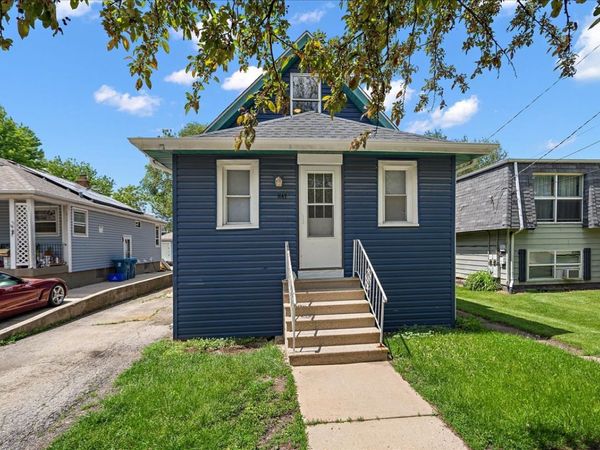 847 Bowditch Avenue , Aurora, IL 60506