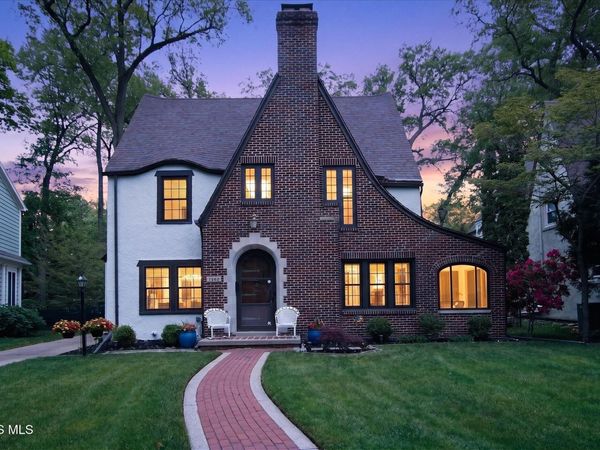 3444 Gallatin Road, Ottawa Hills, OH 43606
