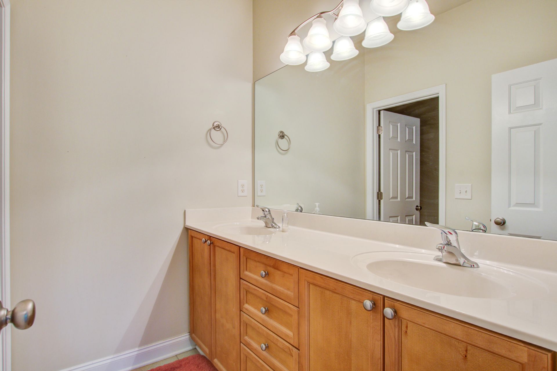 4628 N Palm View Circle Photo 17