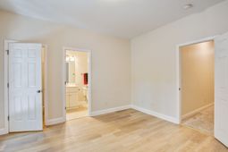 4628 N Palm View Circle photo 4