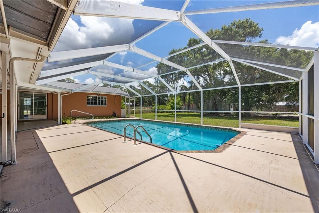 22031 Edwards Dr, Alva, FL 33920 Photo