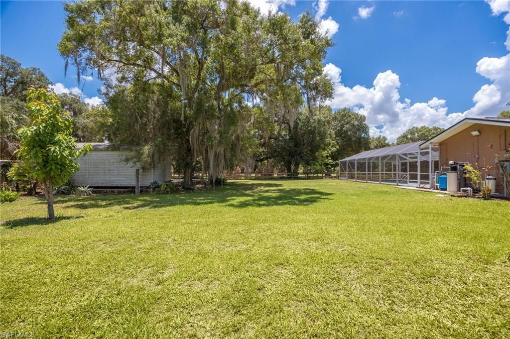 22031 Edwards Dr, Alva, FL 33920 Photo