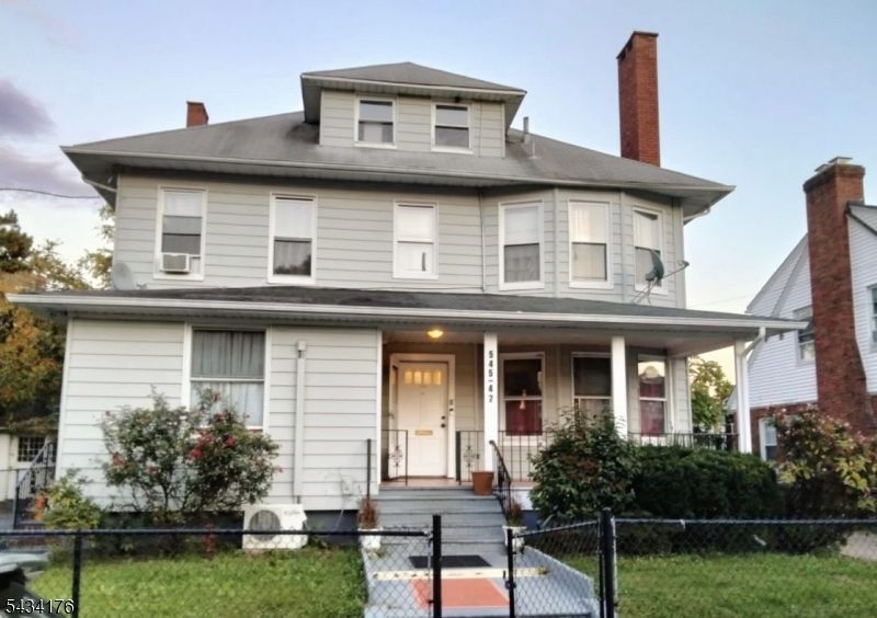 545 E 29th St, Paterson, NJ 07504 Main Photo