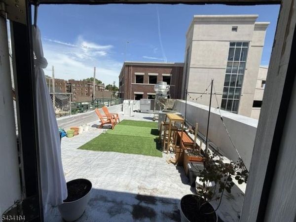 413 Bloomfield Ave, Unit 3, Montclair, NJ 07042