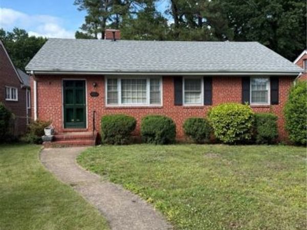 4806 W Grace Street , Richmond, VA 23230