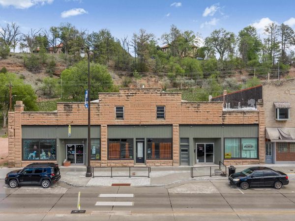 713 N River Street, Hot Springs, SD 57747