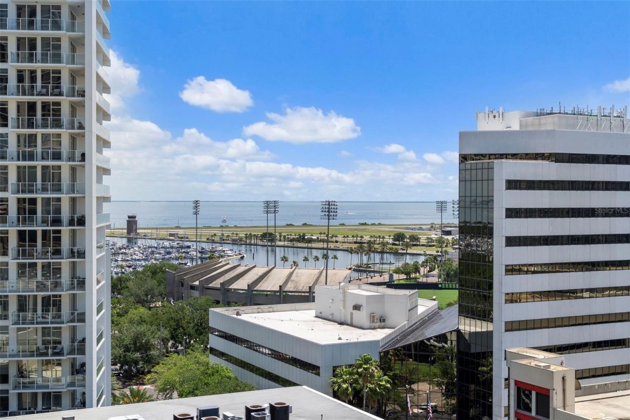 175 2nd Street S, Unit 1007, Saint Petersburg, FL 33701 Photo