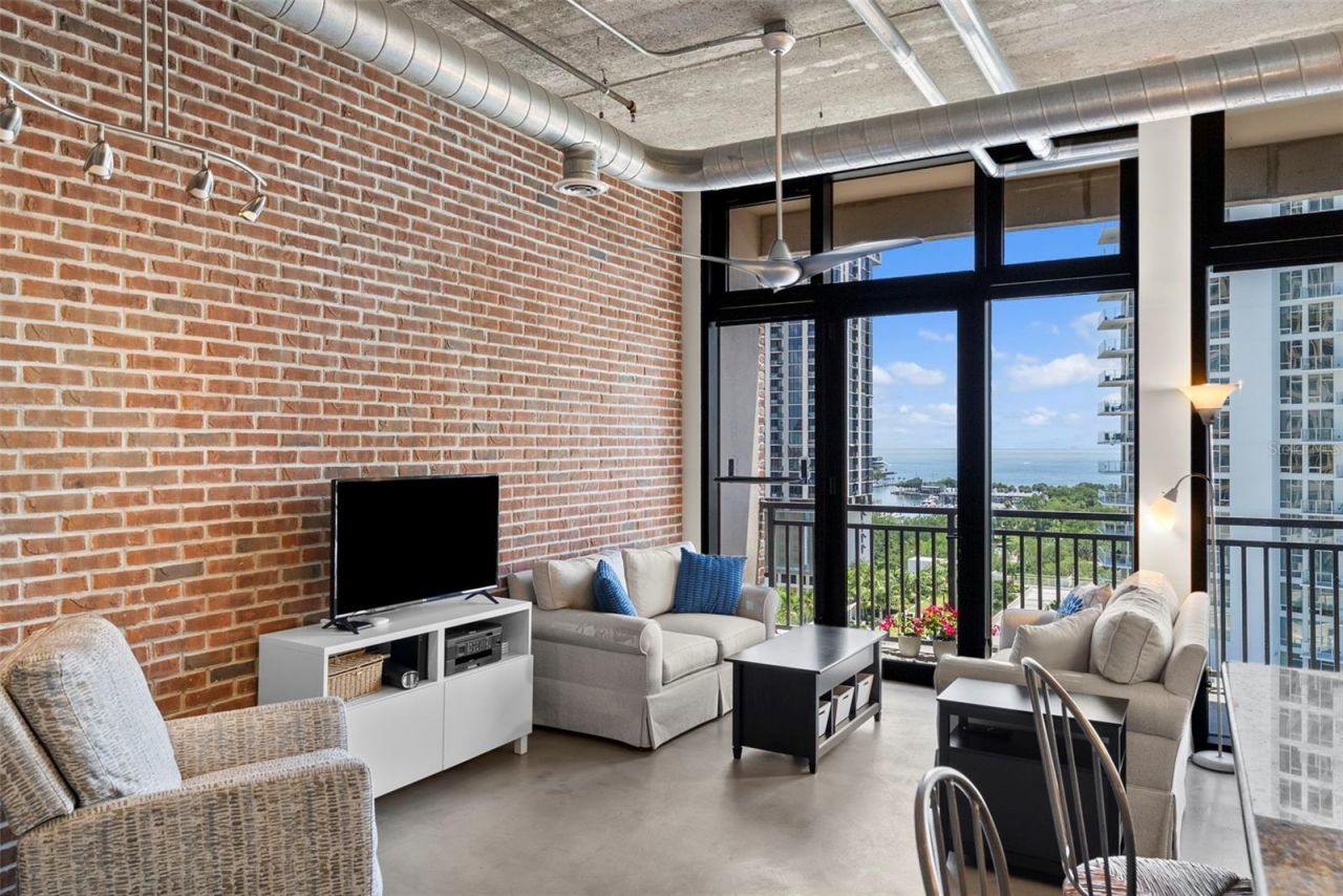 175 2nd Street S, Unit 1007, Saint Petersburg, FL 33701 Photo