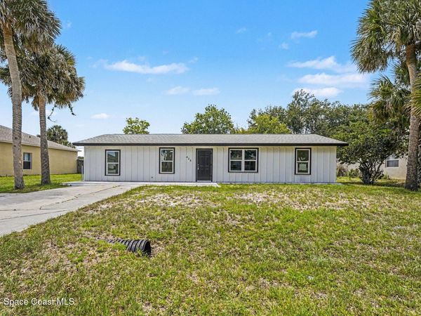 428 Calamondin Avenue NW , Palm Bay, FL 32907