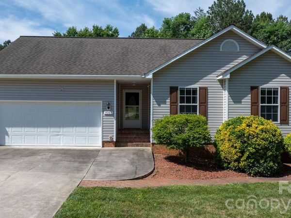 4967 Addison Lane, Hickory, NC 28601
