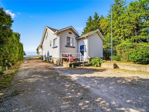 1050 Lake Road, Conneaut, OH 44030