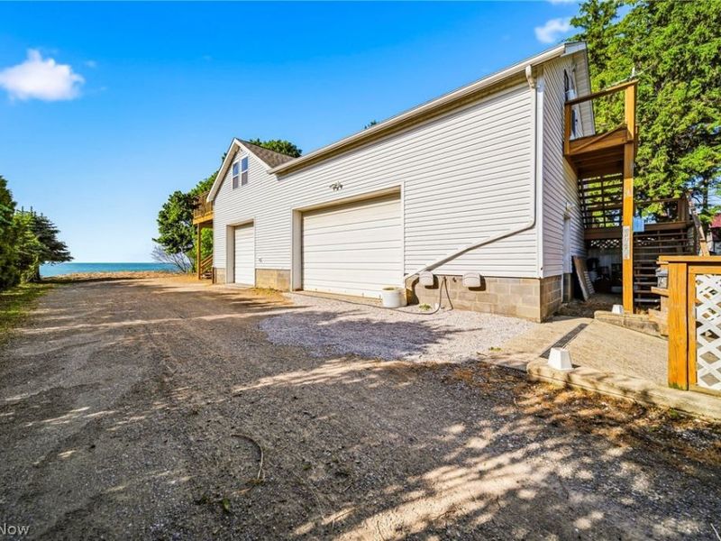 1050 Lake Road, Conneaut, OH 44030 Photo 3