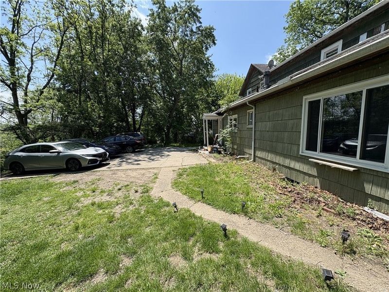 727 Wooster Road N, Barberton, OH 44203 Photo 7
