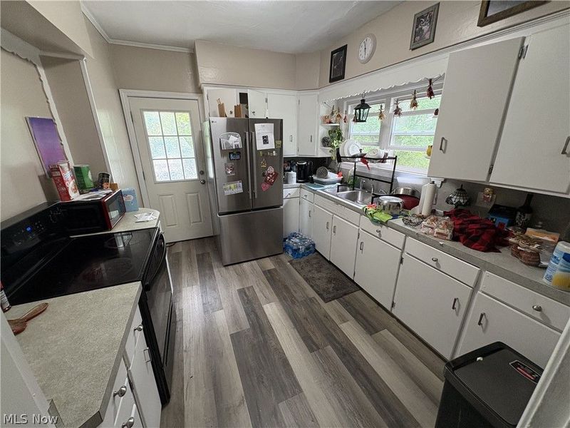727 Wooster Road N, Barberton, OH 44203 Photo 9