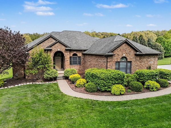 8588 Webster Hills Road, Dexter, MI 48130