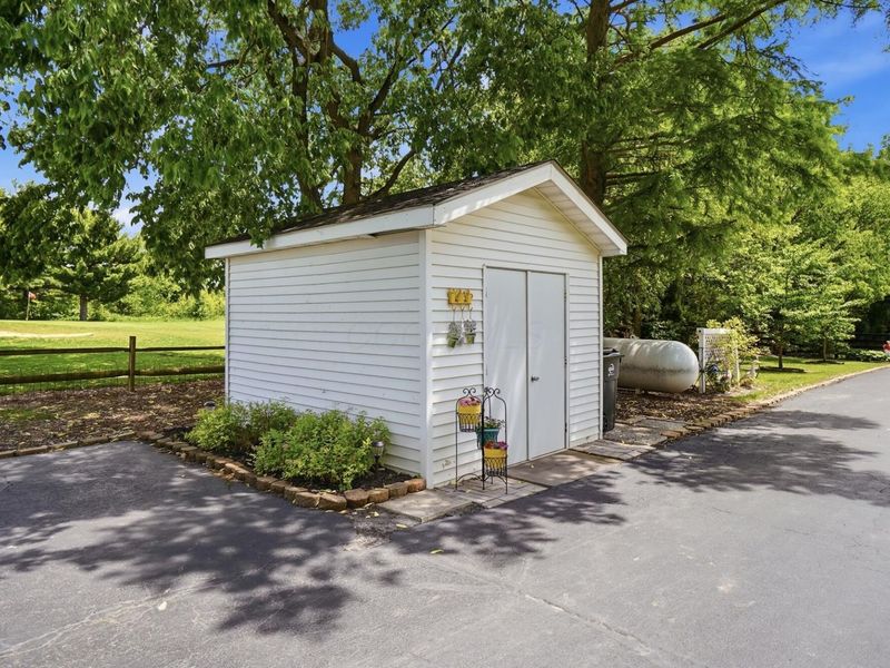 6075 Alkire Road, Galloway, OH 43119 Photo 58