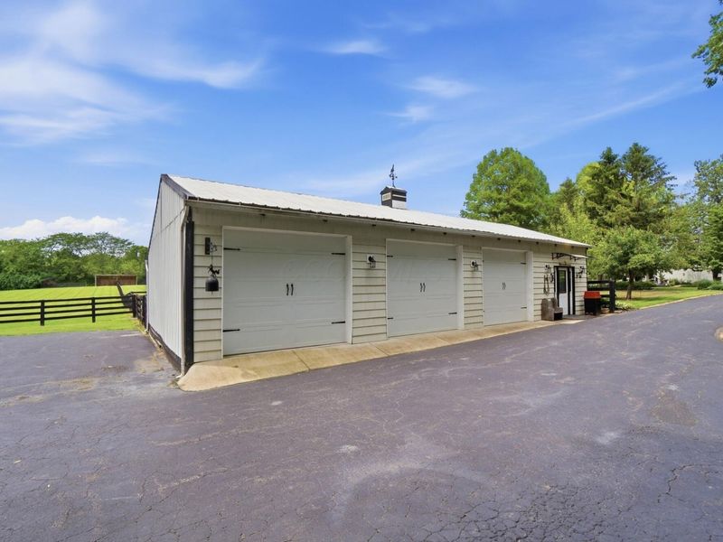 6075 Alkire Road, Galloway, OH 43119 Photo 8