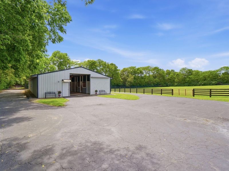 6075 Alkire Road, Galloway, OH 43119 Photo 9