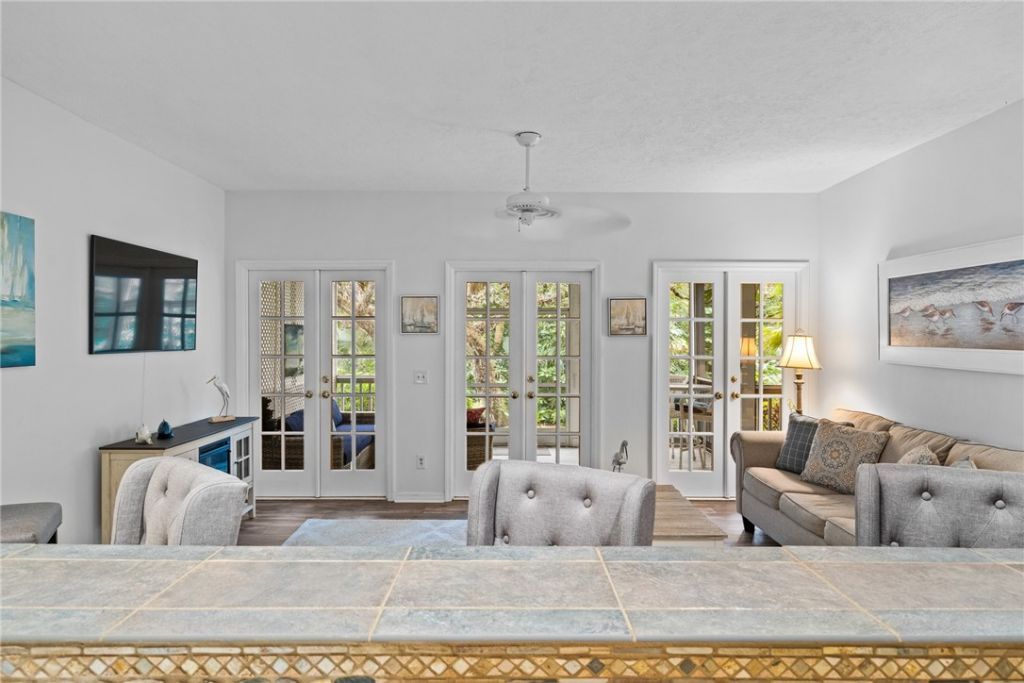 1215 Winding Oaks Circle E, Unit 403, Vero Beach, FL 32963 Photo