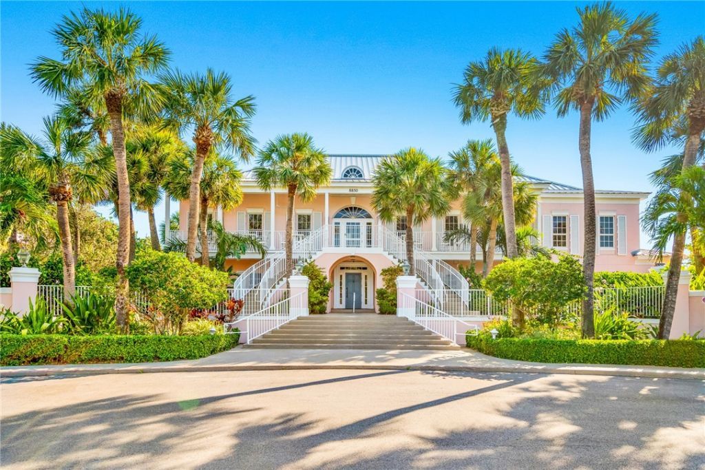 1215 Winding Oaks Circle E, Unit 403, Vero Beach, FL 32963 Photo