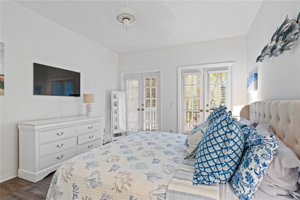 1215 Winding Oaks Circle E, Unit 403, Vero Beach, FL 32963 Photo