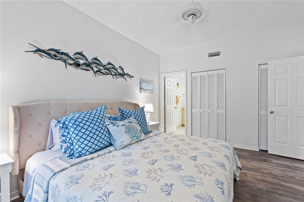 1215 Winding Oaks Circle E, Unit 403, Vero Beach, FL 32963 Photo