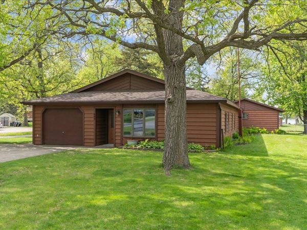 605 Chinook Avenue SW, Avon, MN 56310