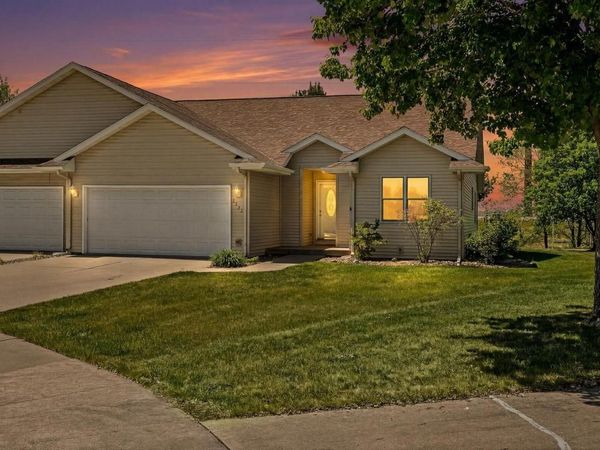 1332 Harvest CIRCLE, Holmen, WI 54636