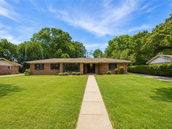 1108 Chalet Drive E, Mobile, AL 36608