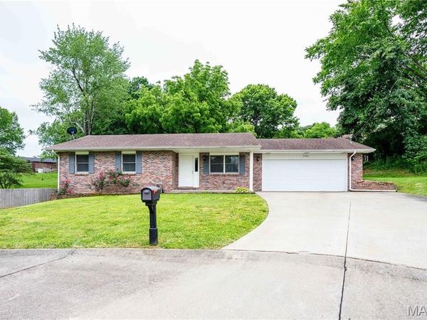 1302 Annette Lane , Jackson, MO 63755