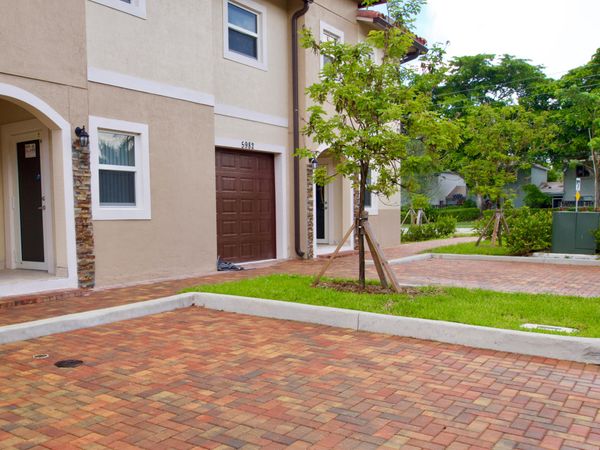 5982 NW 94th Avenue, Tamarac, FL 33321