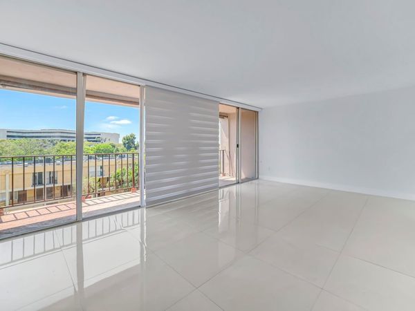 9240 Fontainebleau Boulevard, Unit 505, Miami, FL 33172