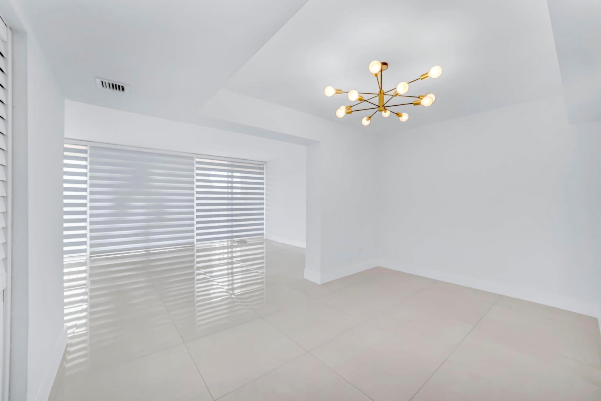 9240 Fontainebleau Boulevard, Unit 505, Miami, FL 33172 Photo