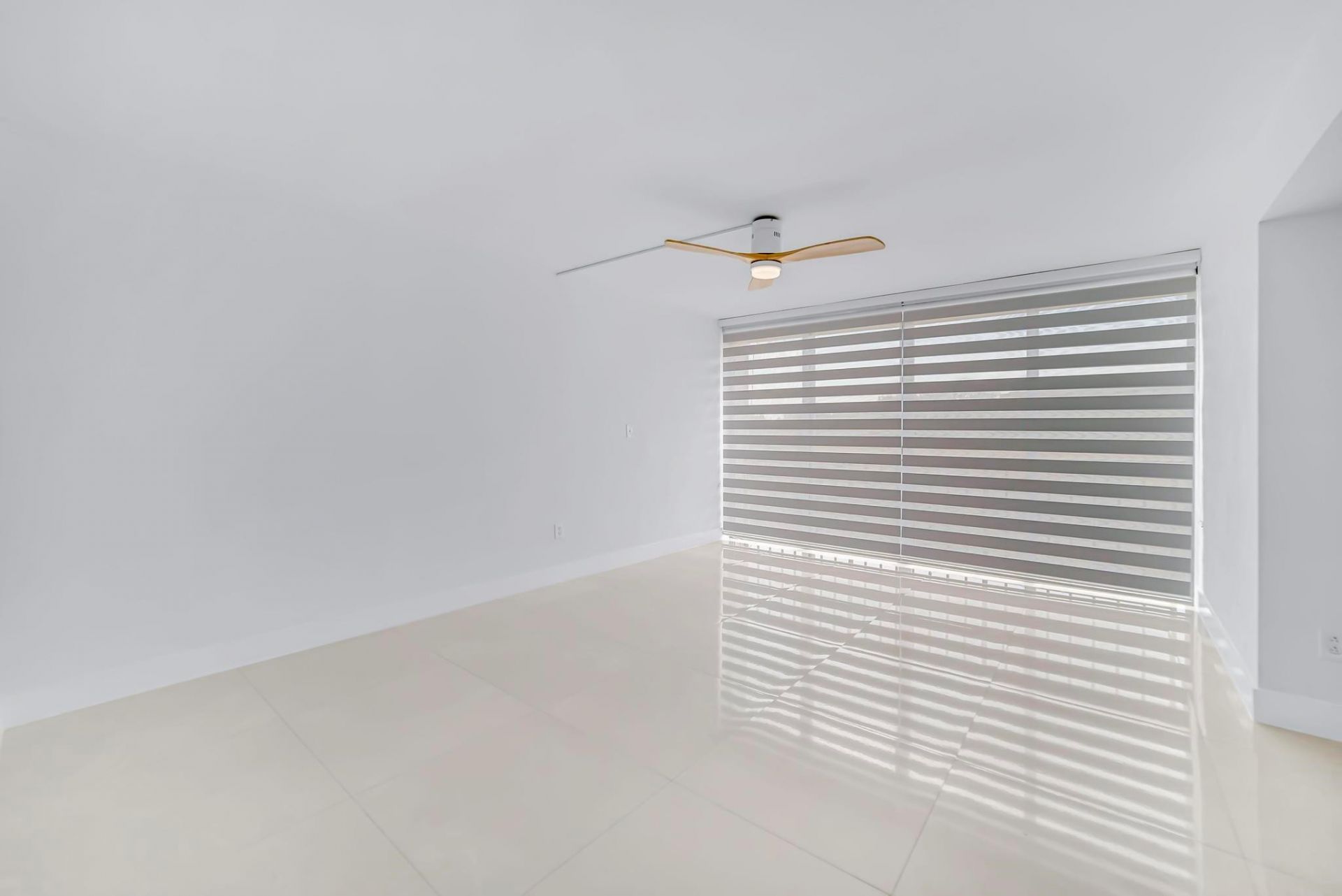 9240 Fontainebleau Boulevard, Unit 505, Miami, FL 33172 Photo