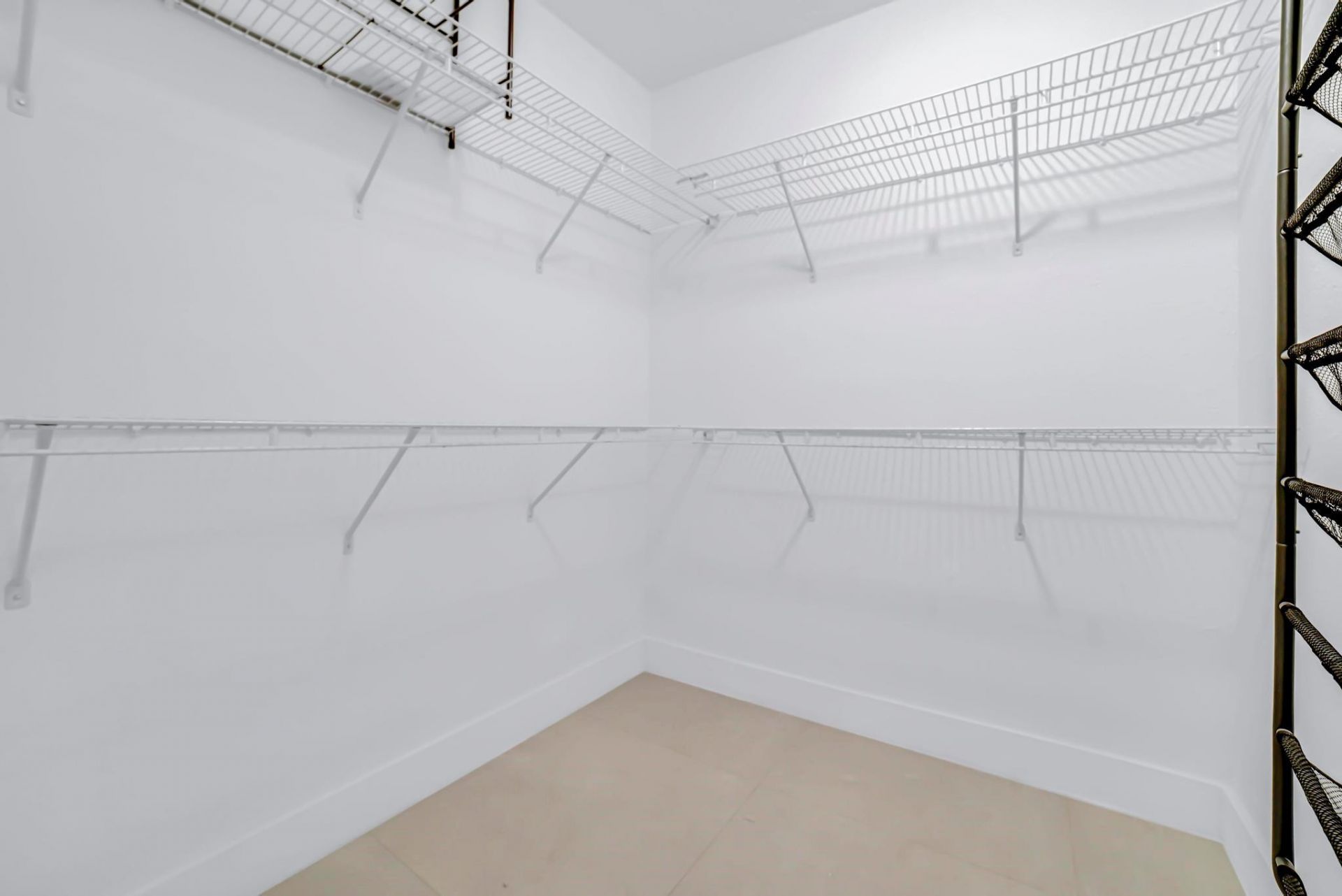 9240 Fontainebleau Boulevard, Unit 505, Miami, FL 33172 Photo