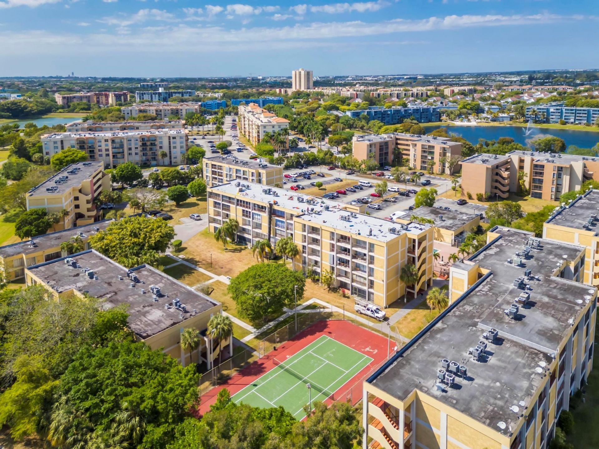9240 Fontainebleau Boulevard, Unit 505, Miami, FL 33172 Photo