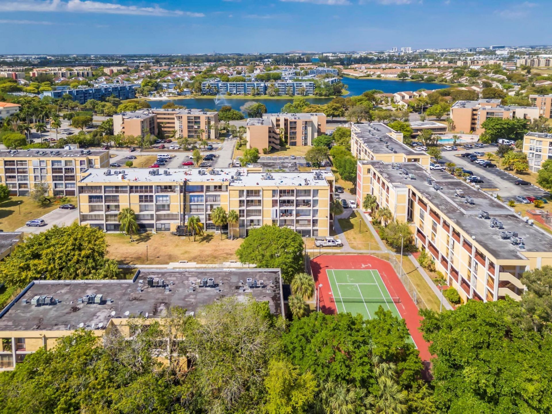 9240 Fontainebleau Boulevard, Unit 505, Miami, FL 33172 Photo