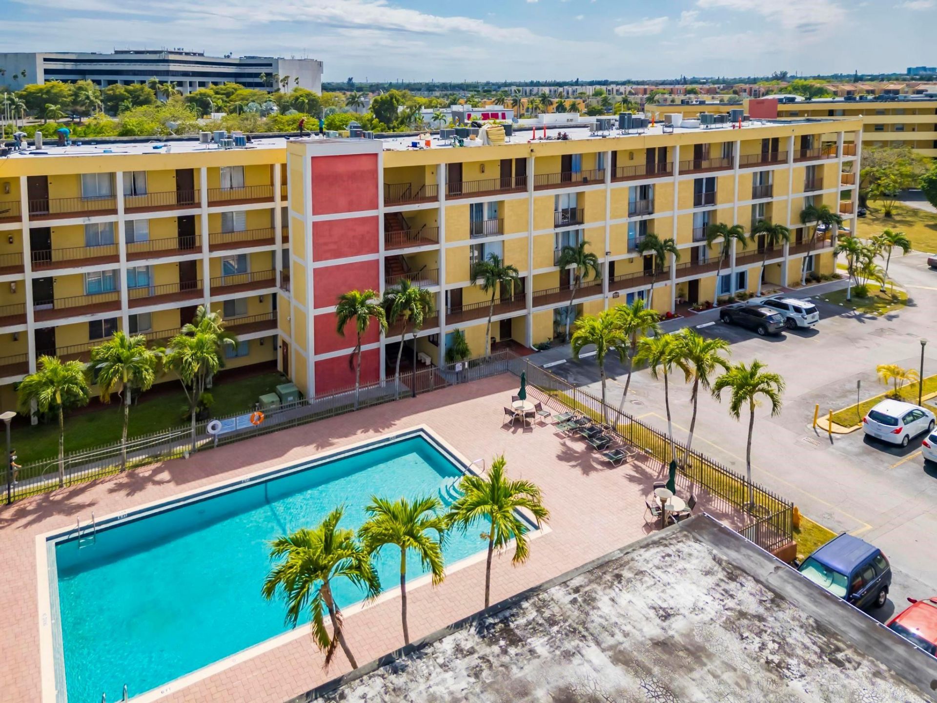 9240 Fontainebleau Boulevard, Unit 505, Miami, FL 33172 Photo