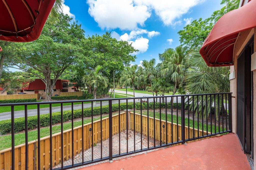 8050 Severn Drive, Unit C, Boca Raton, FL 33433 Photo